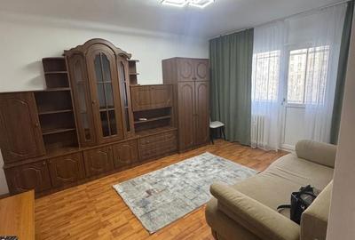 Garsonieră decomandată în 1 Mai - 1