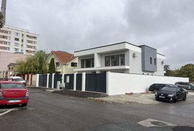 Casă cu 4 camere în Anda