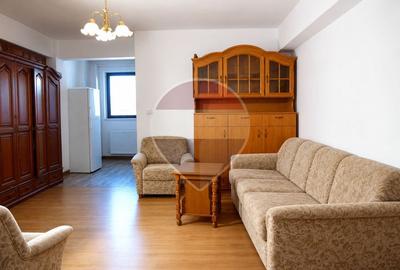 Apartament cu 2 camere decomandat, mobilat în Central