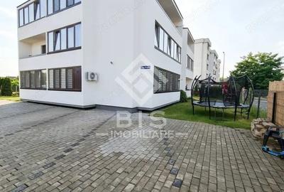 Apartament cu 3 camere decomandat în Sud
