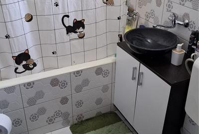 Apartament cu 2 camere semidecomandat în Onești