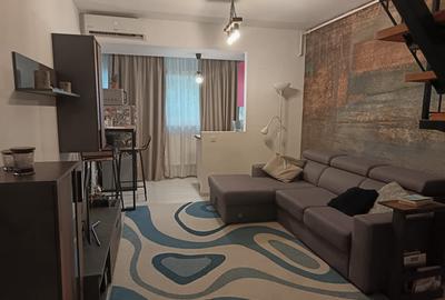 Apartament cu 3 camere semidecomandat, mobilat în Apărătorii Patriei