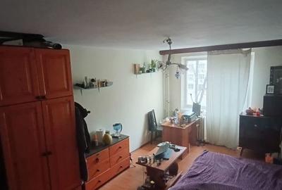 Apartament cu 3 camere decomandat în Vest - 1