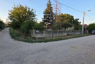 Casă cu 4 camere în Central - 1