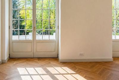 Apartament cu 4 camere în Capitale - 1