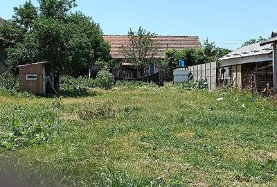 Teren de 1000 mp, în Carani - 2
