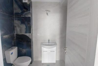 Apartament cu 3 camere semidecomandat în Berceni - 1