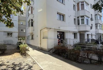 Spa?iu comercial parter bloc renovat 118 mp, Lapu?, zona - 2