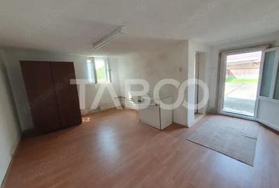 Moara + casa de locuit 375 mp utili 7350 mp teren intravilan - 2