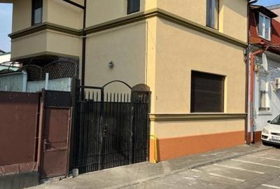 Casă cu 4 camere în Calea Călărașilor