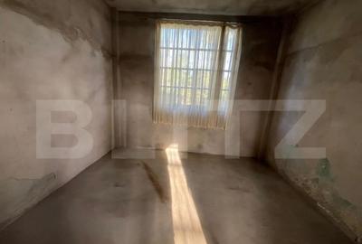 Spațiu comercial, de 700 mp, în Central - 3