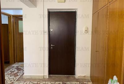 Apartament cu 3 camere decomandat în Tomis II - 12