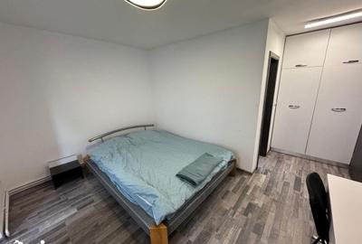 Apartament cu 4 camere decomandat în Complex Studențesc