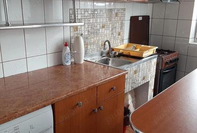 Garsonieră decomandată în CET - 7