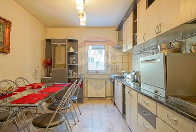 Apartament cu 3 camere decomandat, mobilat în Răcădău - 4