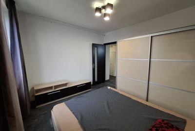 Apartament cu 3 camere decomandat, mobilat în Tineretului