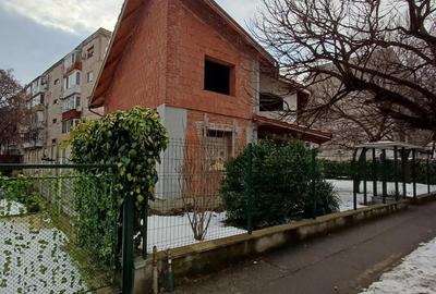 Casă în Central