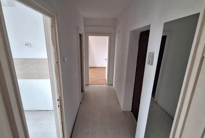 Apartament cu 2 camere decomandat în Gara