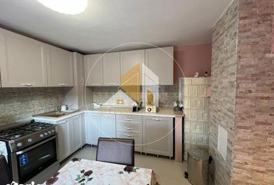 Apartament cu 2 camere decomandat în Unirea - 3