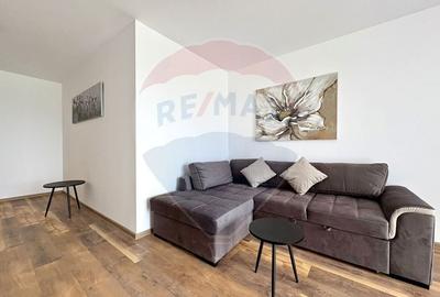 Apartament cu 2 camere decomandat, mobilat în Tractorul - 4