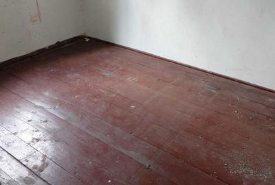 Casă cu 4 camere nedecomandat cu Teren 556 Mp în Central - 2