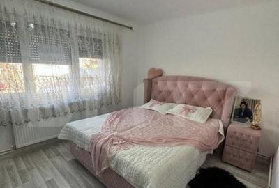 Apartament de vanzare 3 camere decomandat, zona Micro 16 - 5