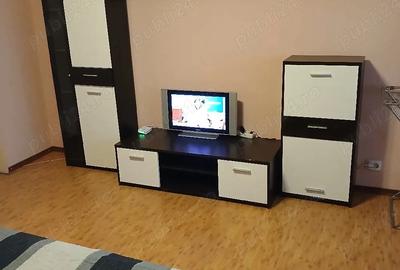 Garsonieră semidecomandată în Apărătorii Patriei - 2