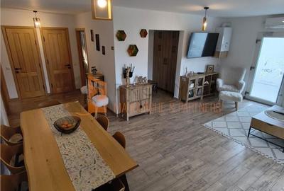 Casă cu 4 camere decomandat în Sârbești - 5