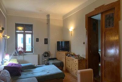 Apartament cu 3 camere decomandat în P-ța Doina - 5