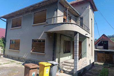 Vand casa in Medias, strada Avram Iancu - 1