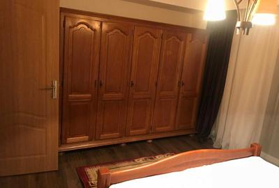 Apartament cu 3 camere decomandat în Teilor - 2