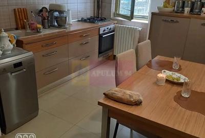 Apartament cu 2 camere decomandat în Nerva Traian