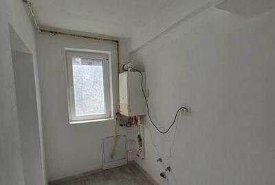 Spa?iu comercial, Ale. N.Titulescu, col? cu str. Minerilor - 7