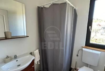 Casă cu 5 camere cu Teren 1090 Mp în Florești