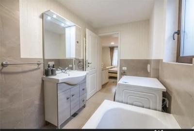 Apartament cu 2 camere decomandat în Schei - 13