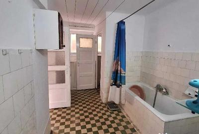 Apartament cu 3 camere decomandat în Central - 3