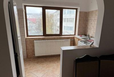 Apartament cu 3 camere în Central - 2