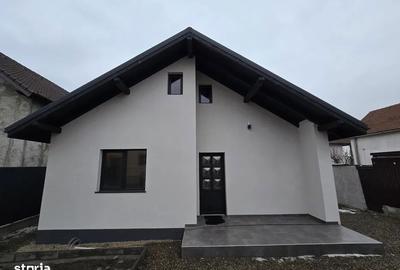 Casă cu 3 camere cu Canalizare în Central - 3