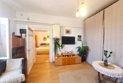 Camin cochet, chiar in inima orasului, etaj 1, perfect pentru locuit sau investitie - 3