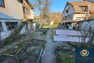 Casa formata din 2 cladiri P+M ?i P+1 - 7