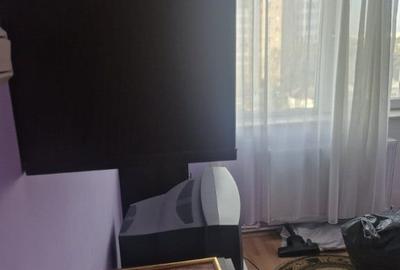 Apartament cu 3 camere decomandat în Micro 5 - 2