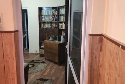 Apartament cu 2 camere nedecomandat în Micro 4 - 14