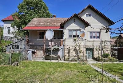 Casă individuală cu 3 camere cu Teren 3000 Mp în Petrindu - 1