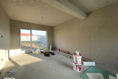 Casă cu 3 camere în Moșnița Veche