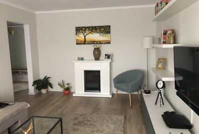 Apartament cu 3 camere decomandat în Lipovei