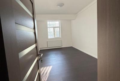 Apartament cu 3 camere decomandat în Copou - 3