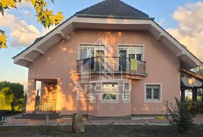 Casă cu 5 camere cu Piscina în Macea