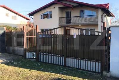 Casă cu 7 camere cu Teren 445 Mp în Central - 17