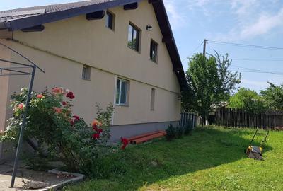 Casă cu 4 camere în Ghirdoveni - 1