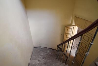 Spațiu comercial, de 800 mp, în P-ța Rosetti - 12